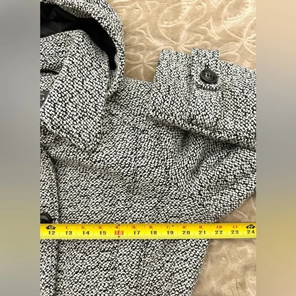 Gallery New York Belted Tweed Coat with Hood - Size L - Picture 6 of 10